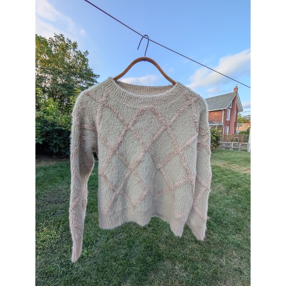Wishlist Fuzzy Knit Sweater S/M Diamond Pattern Cozy Pullover Beige Pink - Picture 1 of 4